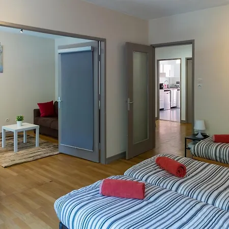 Appartement Centre - Le 23 - Superbe F3 - 75m2 - 9-10 Personnes