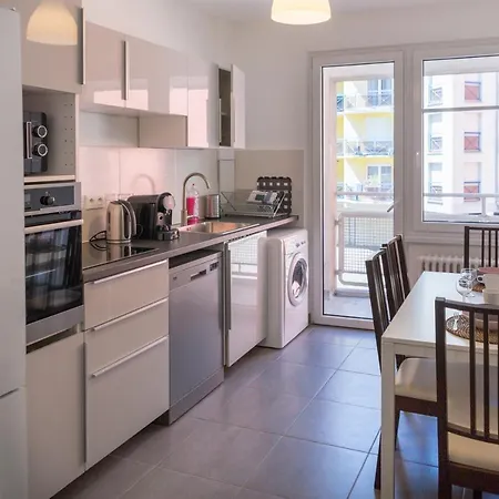 Centre - Le 23 - Superbe F3 - 75m2 - 9-10 Personnes Appartement *